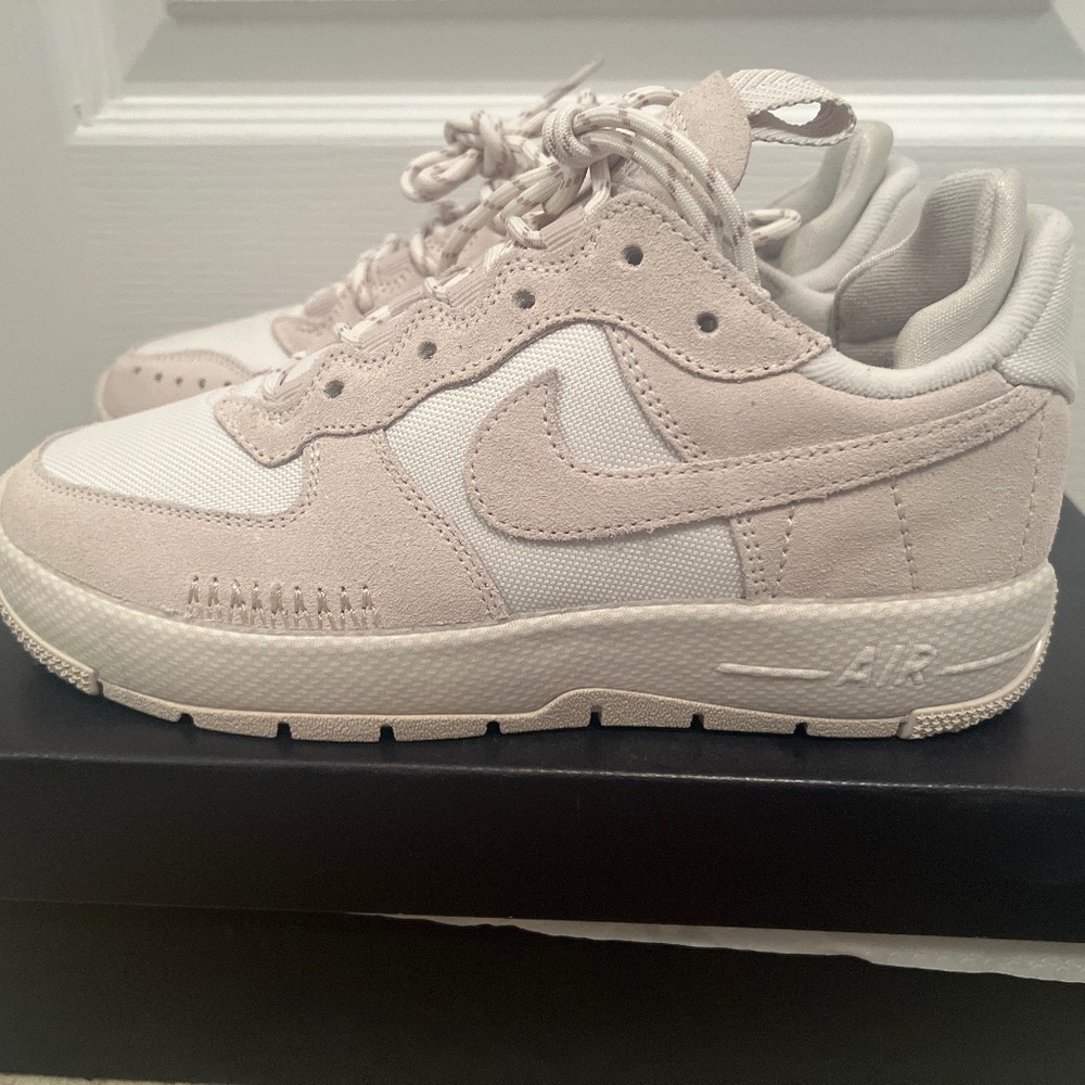 Nike Women's Air Force 1 Wild Phantom - Light Orewood Brown SIZE 7